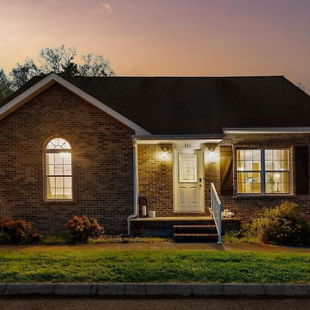 비둘기 포지 1 Mile To Pkwy, Pets, Hot Tub, Creekside, Porch 빌라 외부 사진