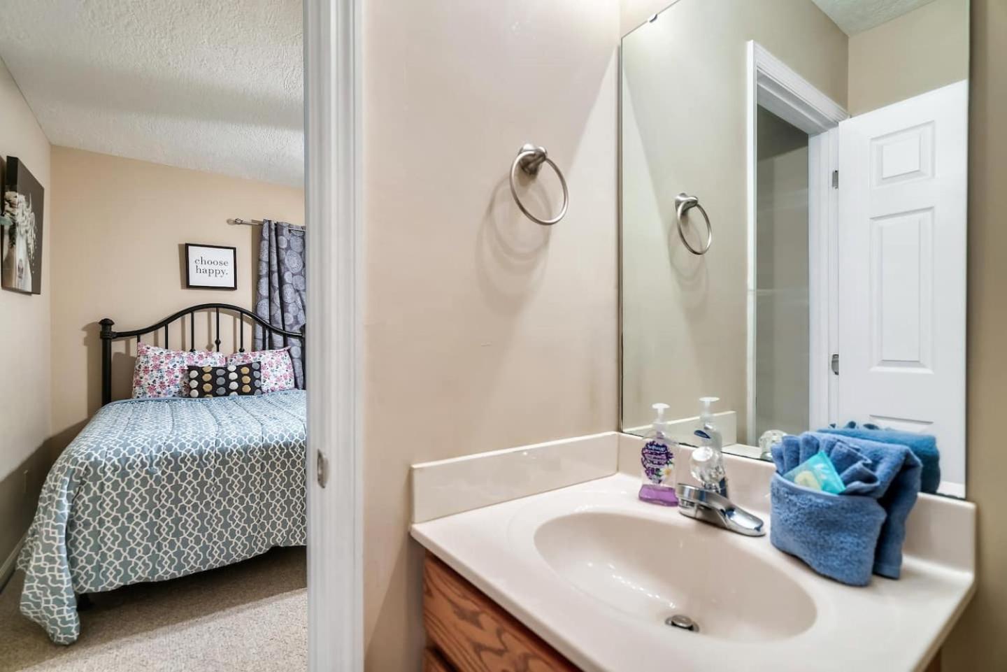 비둘기 포지 1 Mile To Pkwy, Pets, Hot Tub, Creekside, Porch 빌라 외부 사진