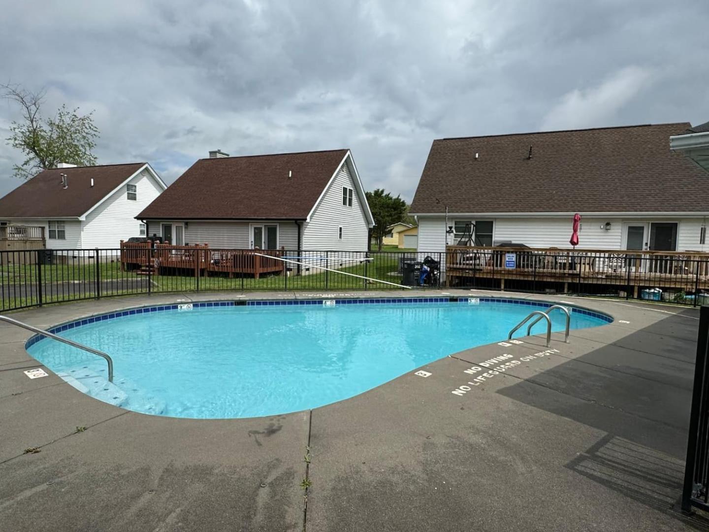 비둘기 포지 1 Mile To Pkwy, Pets, Hot Tub, Creekside, Porch 빌라 외부 사진
