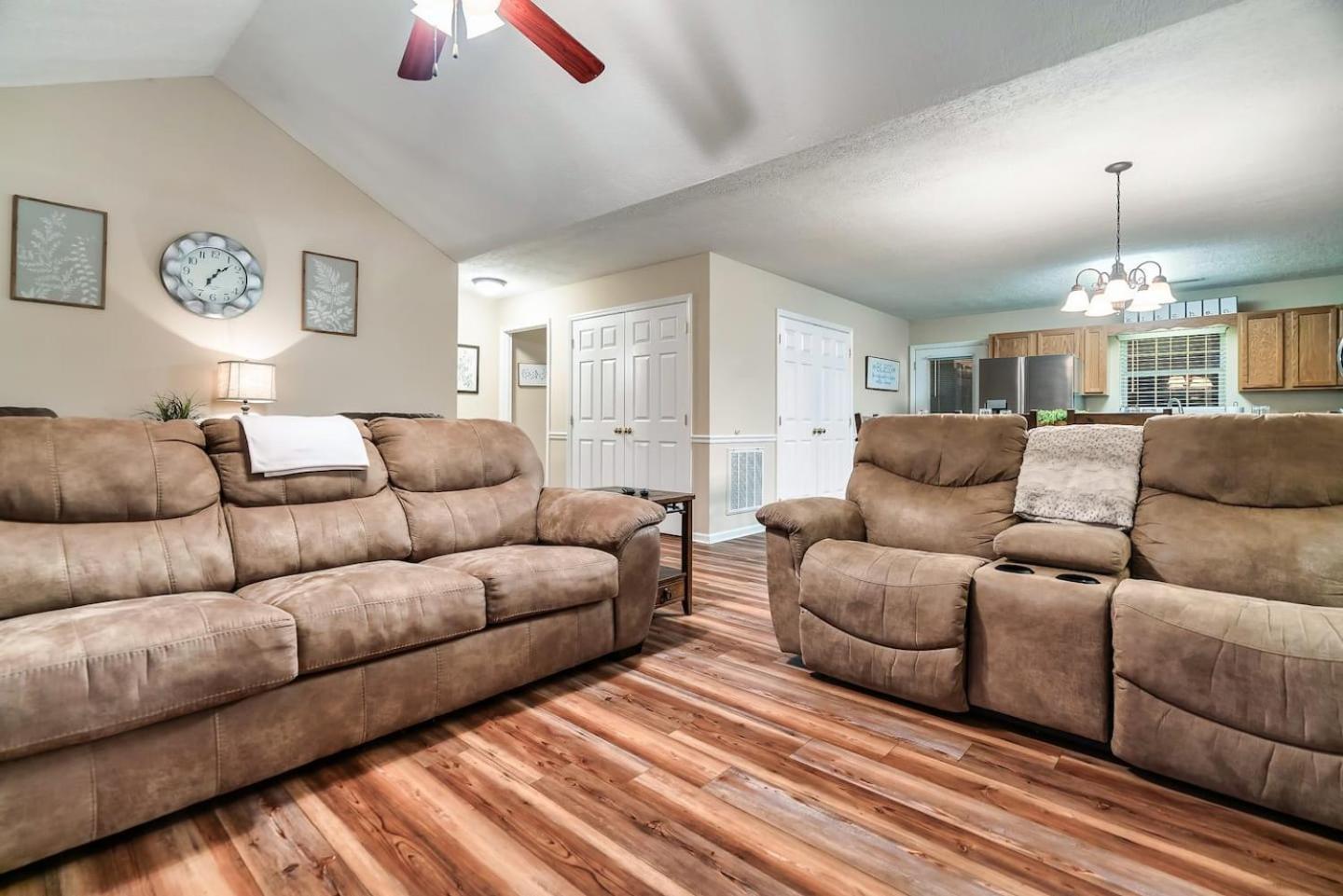 비둘기 포지 1 Mile To Pkwy, Pets, Hot Tub, Creekside, Porch 빌라 외부 사진