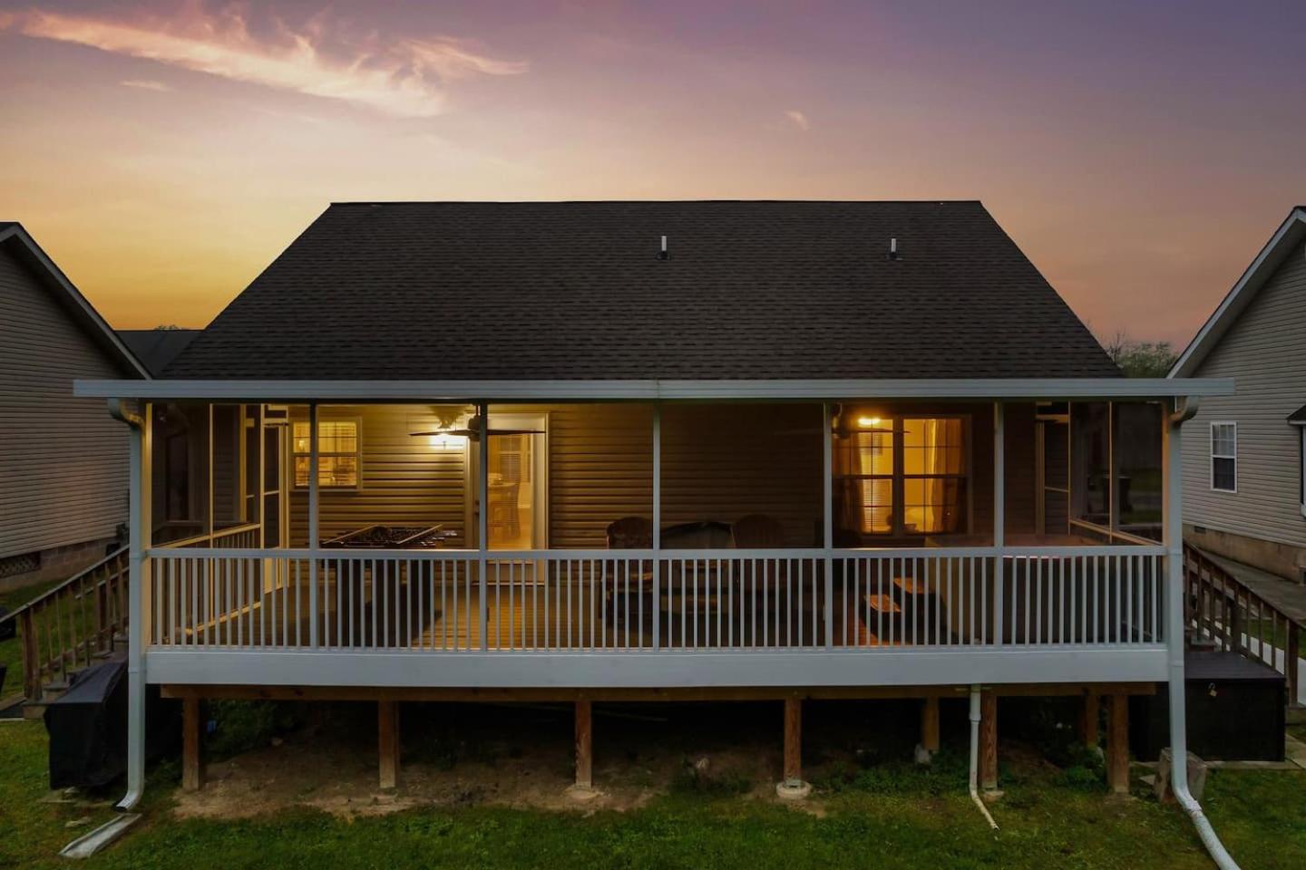 비둘기 포지 1 Mile To Pkwy, Pets, Hot Tub, Creekside, Porch 빌라 외부 사진