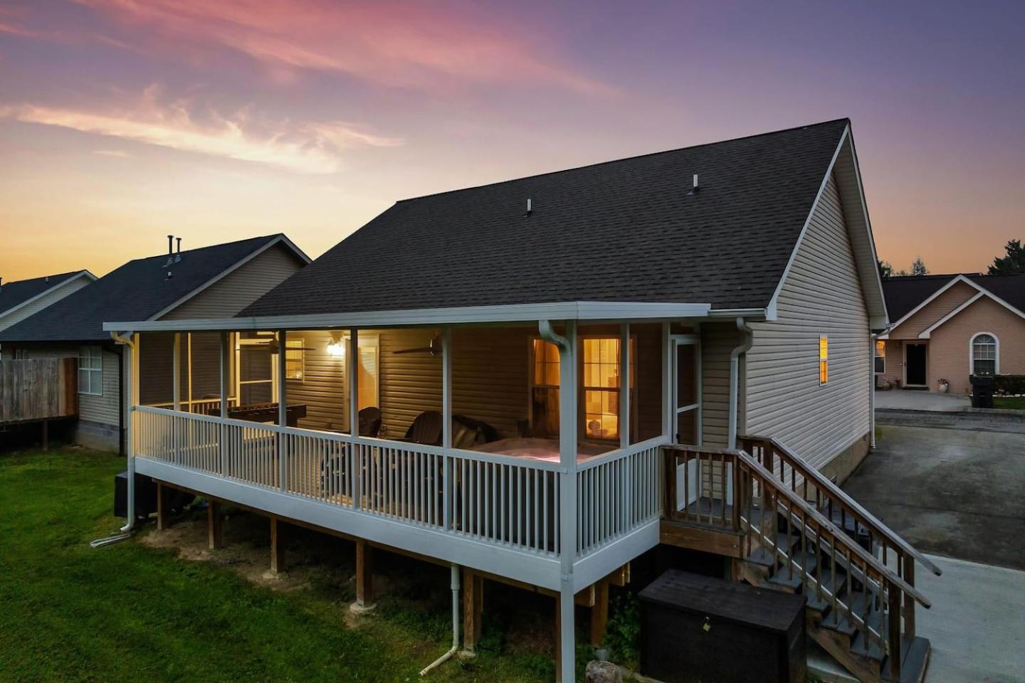 비둘기 포지 1 Mile To Pkwy, Pets, Hot Tub, Creekside, Porch 빌라 외부 사진