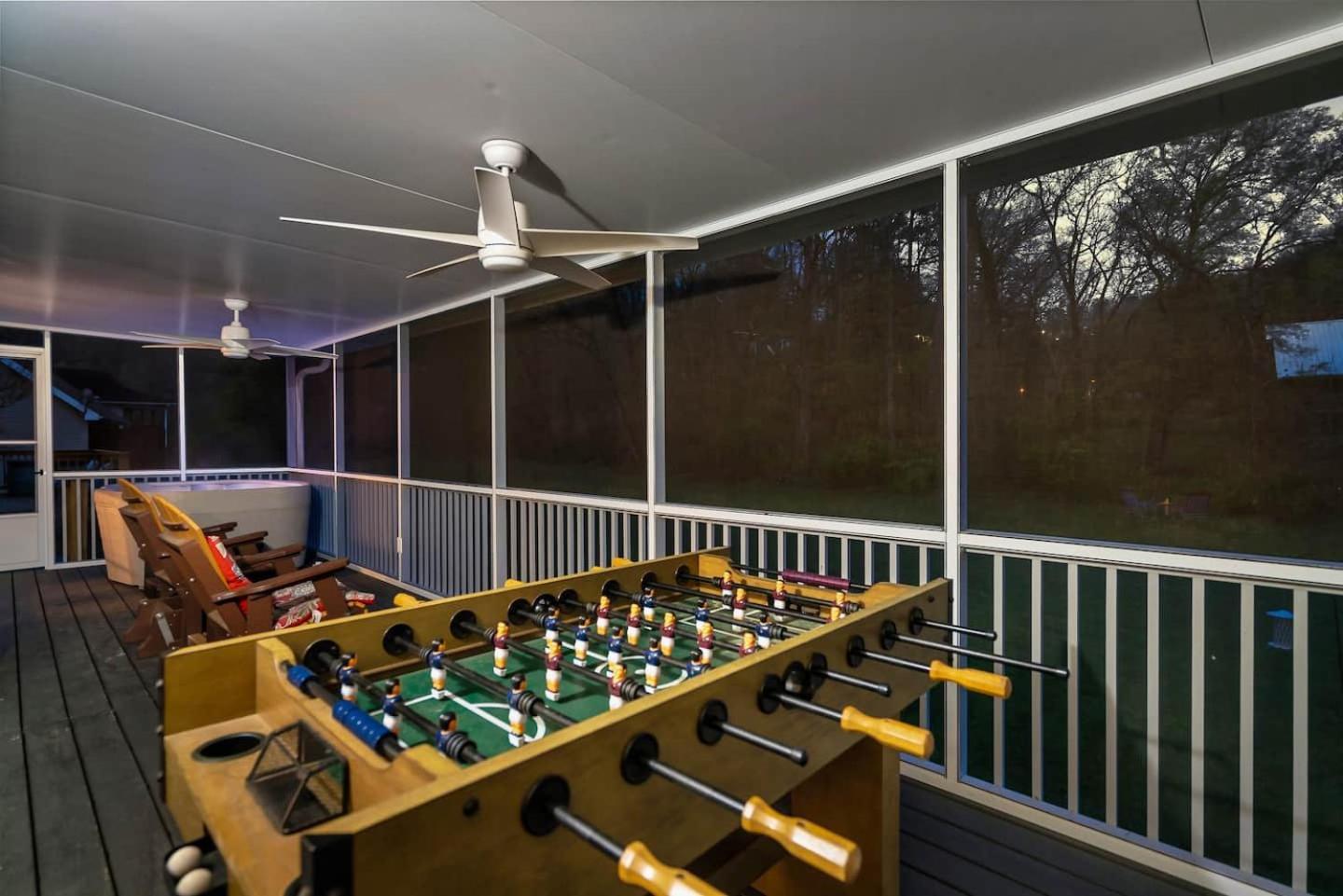 비둘기 포지 1 Mile To Pkwy, Pets, Hot Tub, Creekside, Porch 빌라 외부 사진