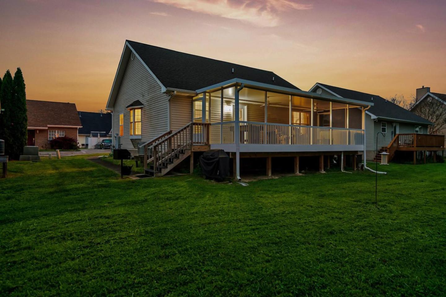 비둘기 포지 1 Mile To Pkwy, Pets, Hot Tub, Creekside, Porch 빌라 외부 사진