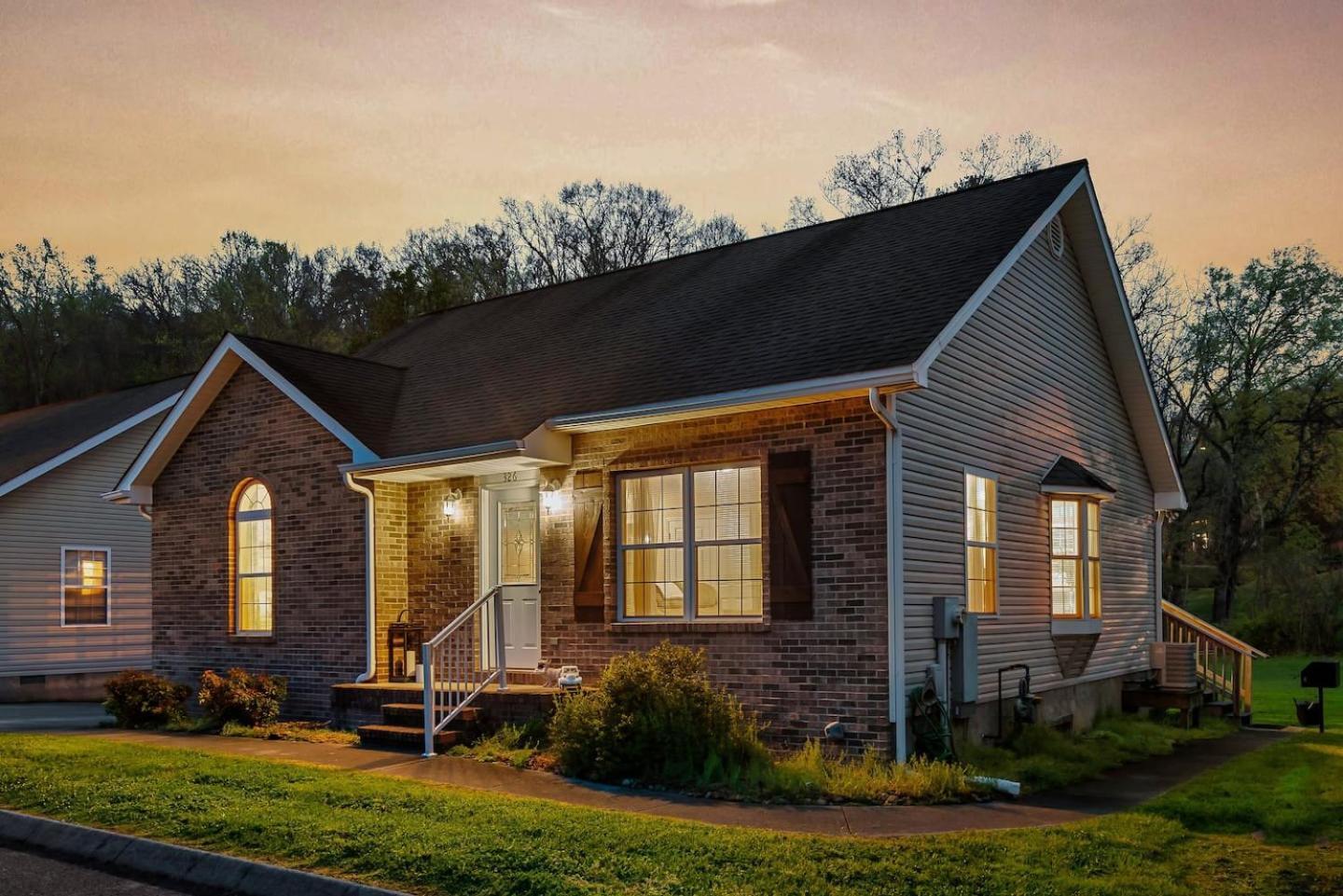 비둘기 포지 1 Mile To Pkwy, Pets, Hot Tub, Creekside, Porch 빌라 외부 사진